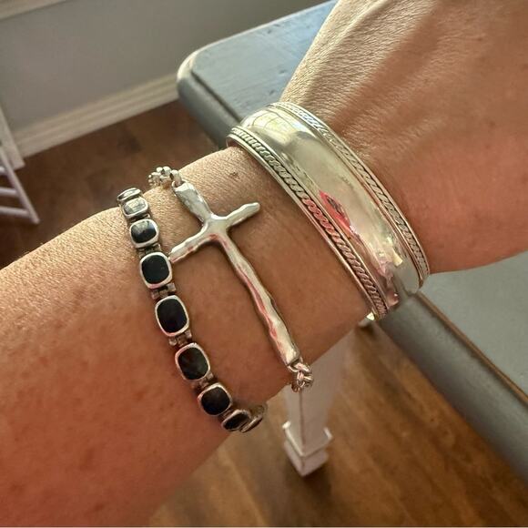 925 Sterling Silver Cuff Bracelet - Picture 4 of 12